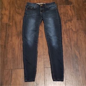 VIP 5/6 dark wash skinny jean
